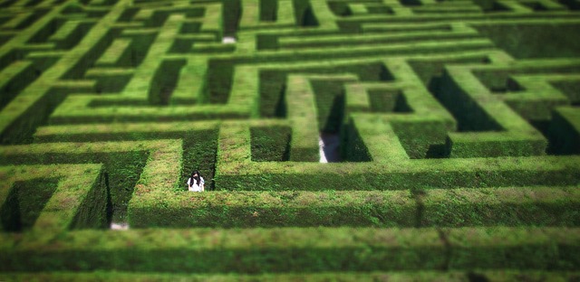 labyrinth 7640561 640